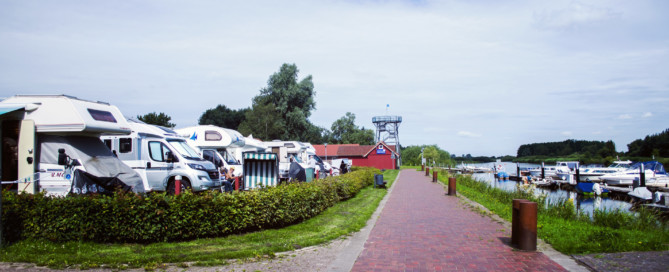 Wohnmobil-Stellnplatz am Barßeler Hafen