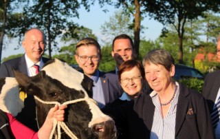 Bundesumweltministerin Hendricks zu Besuch auf dem Hof Lucassen