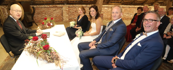Hochzeitspaar in der Mueseumsscheune